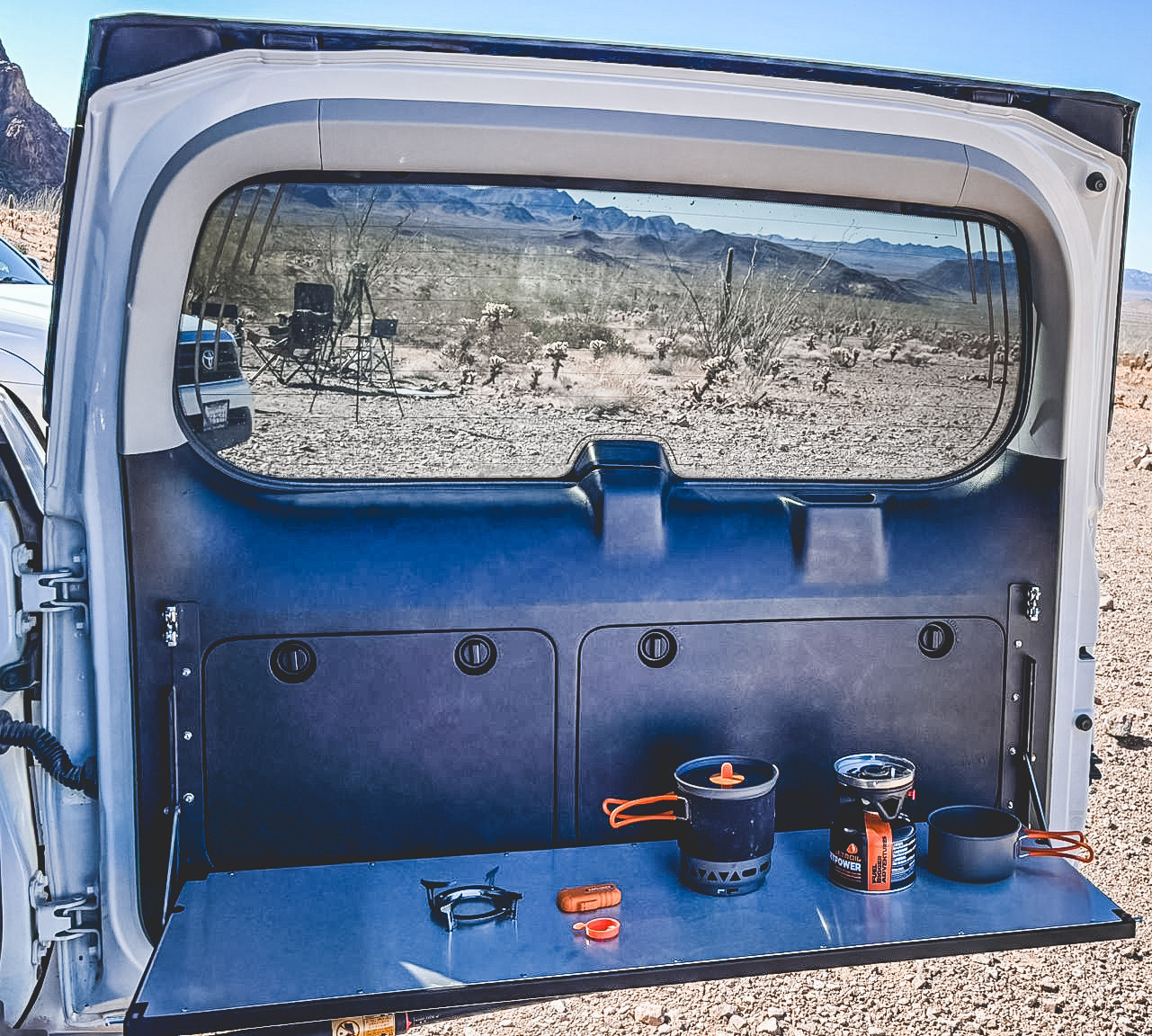 Mesa del portón trasero del Toyota Land Cruiser / Lexus GX